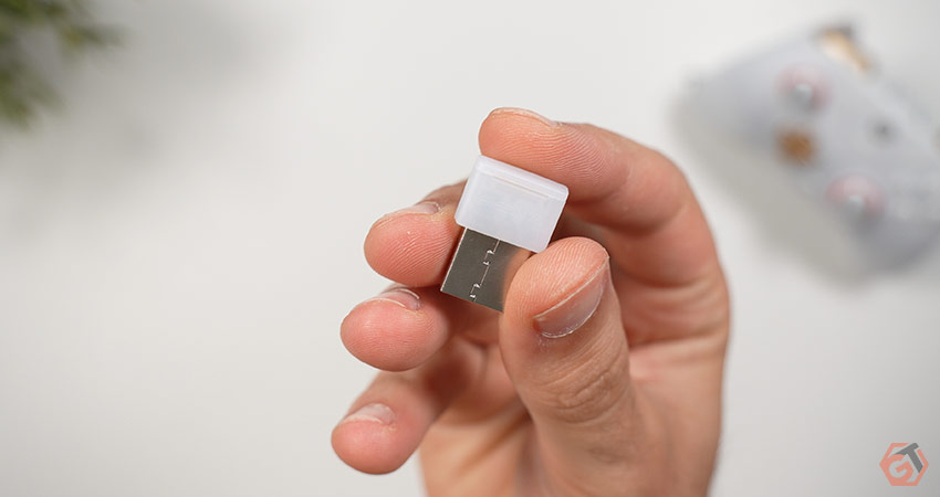 Dongle USB-A pour la connexion 2.4 GHz